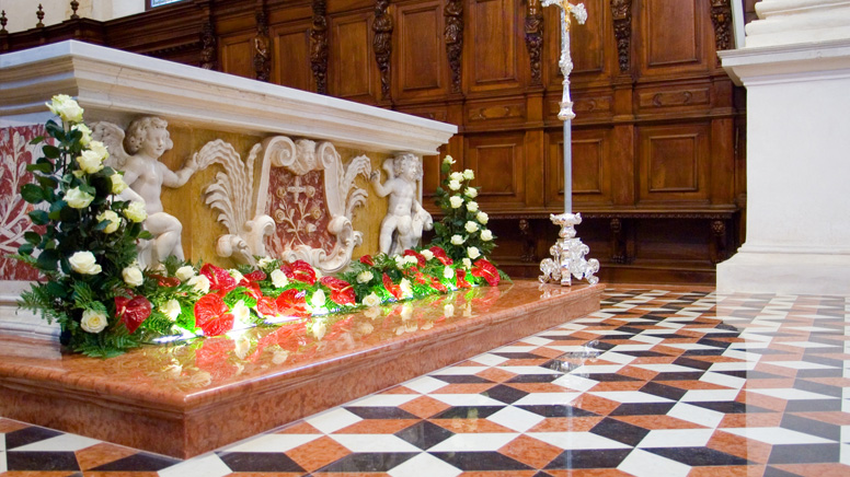 Altare chiesa in marmo